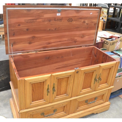 3163 - American Lane Cedar Lined Blanket Box