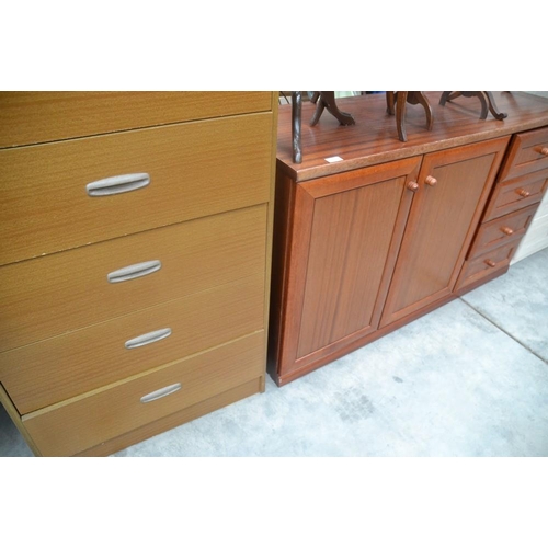 3174 - 5 x Drawer Chest & Teak Sideboard