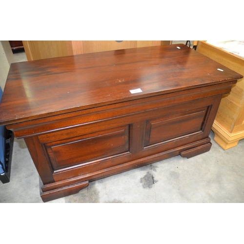 3207 - Mahogany Blanket Box