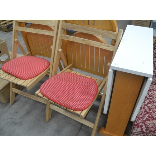 3473 - 4 Folding Chairs & Formica Gate Leg Table