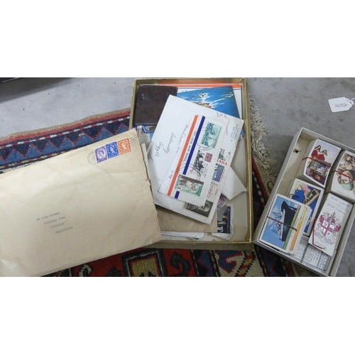 1093 - Box - Cigarette Cards, Postage Stamps etc.