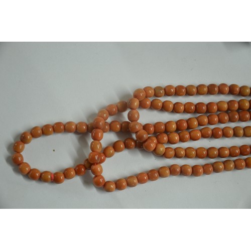 2292 - Vintage Three Strand Necklace.