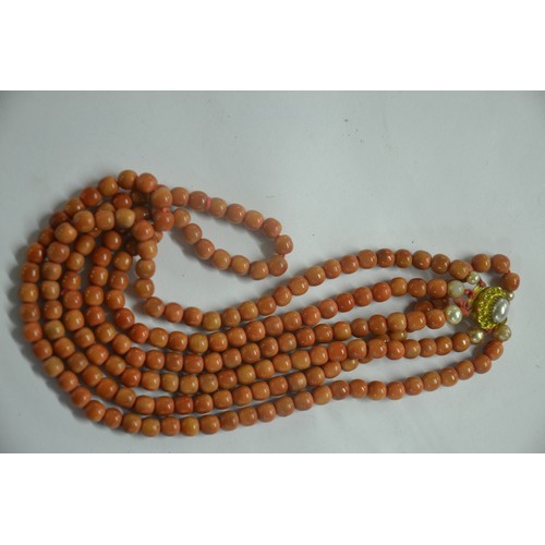 2292 - Vintage Three Strand Necklace.