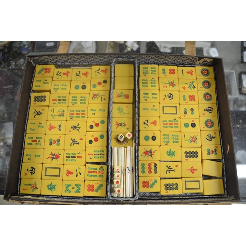 2110 - Vintage Mahjong Set in Leather Case.