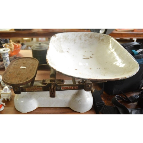 419 - Set of Kitchen Scales