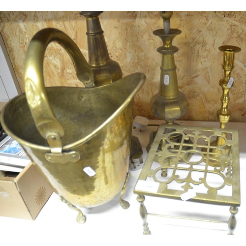 598 - Brass Coal Scuttle, Candle Stick & Lamps