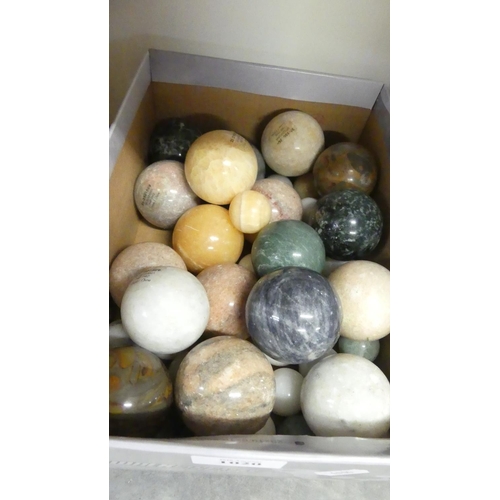 1020 - Box - Marble & Polished Stone Spheres.