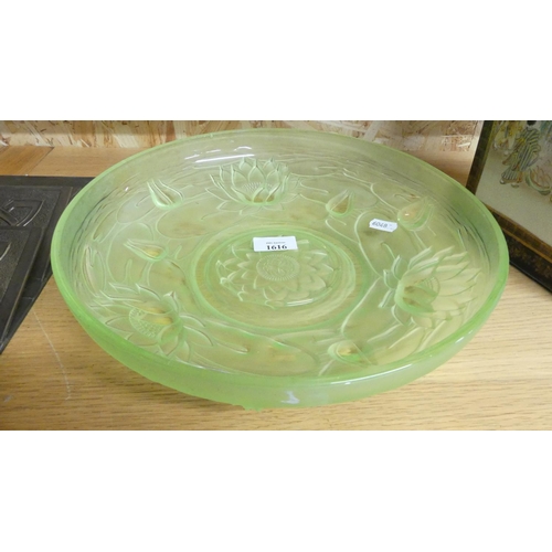 1616 - Vintage Art Deco Pressed Green Glass Table Centrepiece, approx 32cm in diameter.