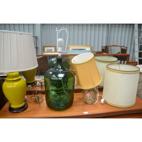 3067 - Assorted Lamps & Shades