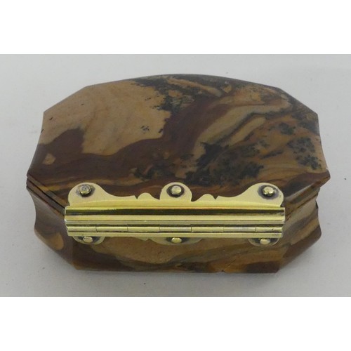 2191 - Antique Serpentine Shaped Polished Agate Snuff Box with Brass Hinge.