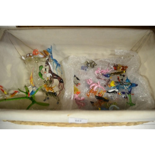 661 - Box - Assorted Art Glass Animals