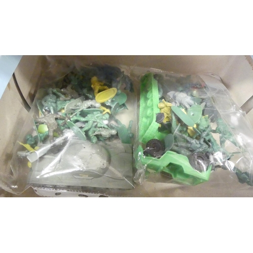 1044 - Box - Assorted Plastic Military Vehicles & Figures.