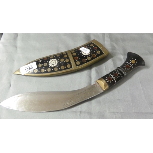 1250 - Vintage Kukri Knife in Sheath.