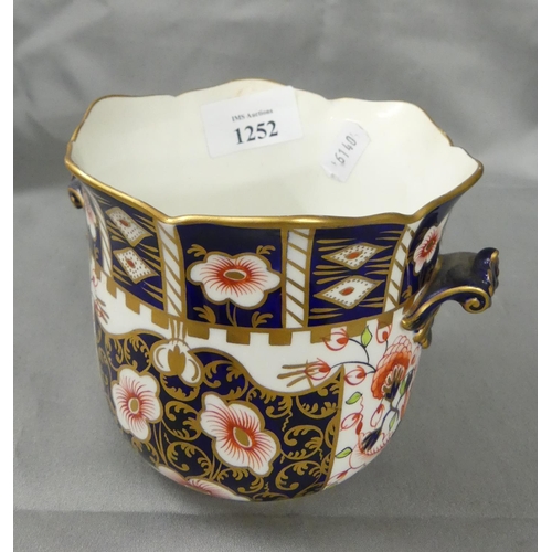 1252 - Royal Crown Derby Imari Pattern Fern Pot, 1131/6199.