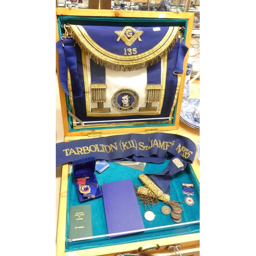 1374 - Case of Masonic Regalia Coins & Medals - Tarbolton St James Lodge No 135.