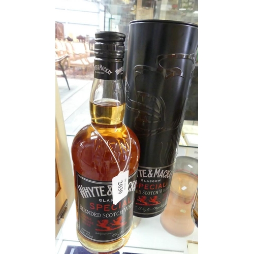 2030 - Bottle of Whyte & Mackay Blended Scotch Whisky.