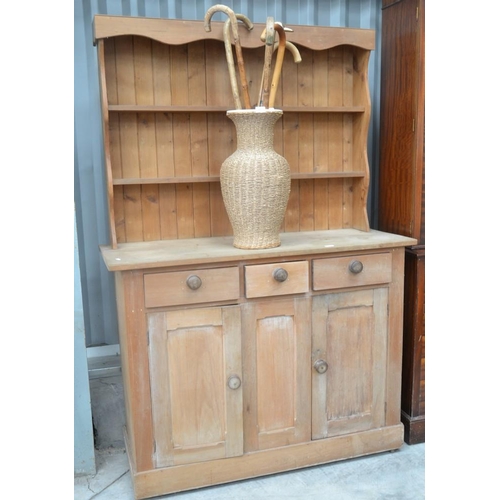 3024 - Victorian Pine Dresser