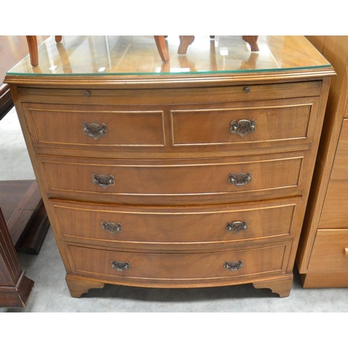 3057 - Mahogany Bow Front 4 Drawer Chest