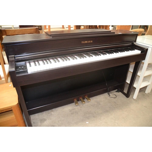 3417 - Yamaha CLP-645 Clavinova