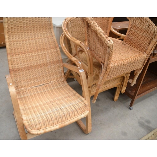 3419 - 4 Assorted Wicker Chairs