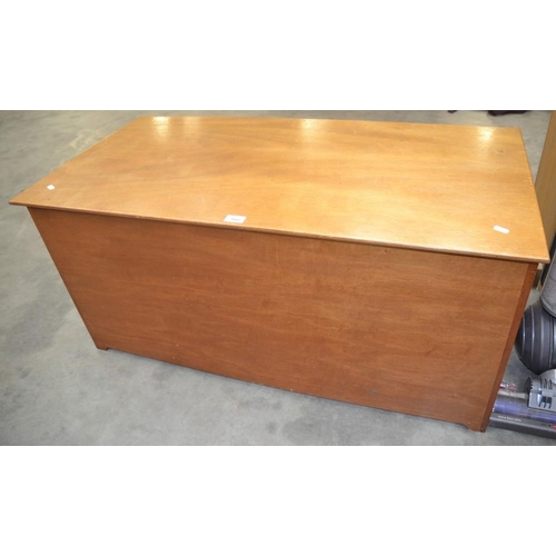 3466 - Stained Plywood Blanket Box