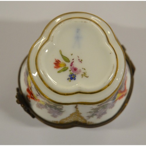 2175 - Antique Meissen Porcelain Pill Box.