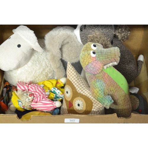 262 - Box of Door Stops and Dolls