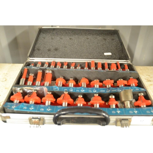 32 - Case Set Of Router Bits