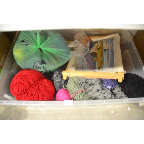 635 - Box - Tapestry Stand & Assorted Wool