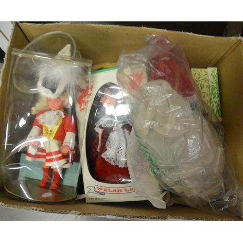 638 - Box Collectors Dolls