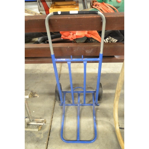 67 - Ease-e-load Sack Barrow