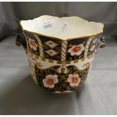 1052 - Royal Crown Derby Imari Pattern Fern Pot, 1131/6199.