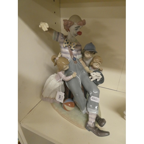 1062 - Large Lladro Figurine - Clown & Children.