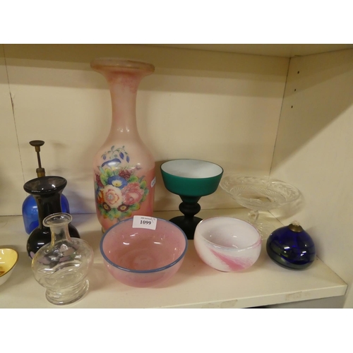 1099 - Assorted Glass Vases, Bowls etc.