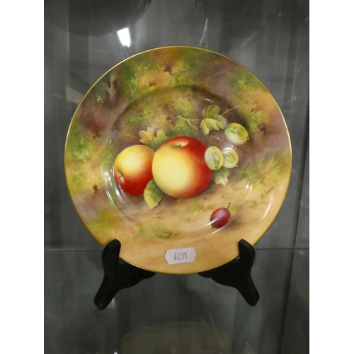 1188 - Royal Worcester China Plate, painted with fruits & foliage, signed E. Townsend, approx 18cm in diame... 