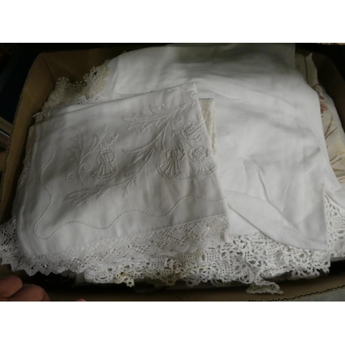 1280 - Box - Antique & Vintage Lace Trimmed Linen etc.