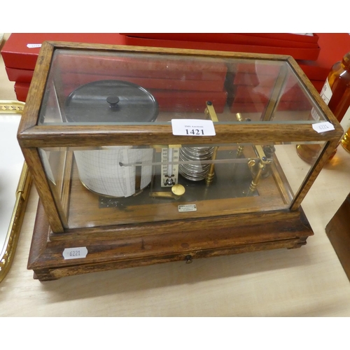 1421 - Kerr & Mackeller Barograph.