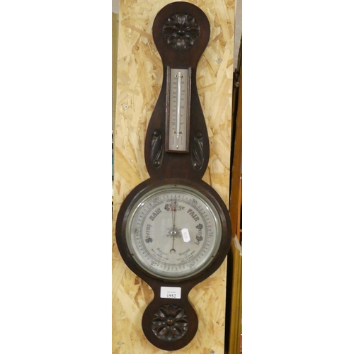 1552 - Vintage Wall Mounted Barometer.