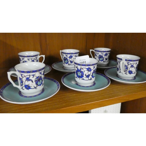 1601 - Floral Pattern Coffee Set.