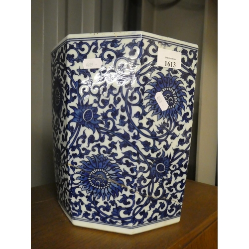 1613 - Large Chinese B & W Octagonal Planter - 26cm tall.