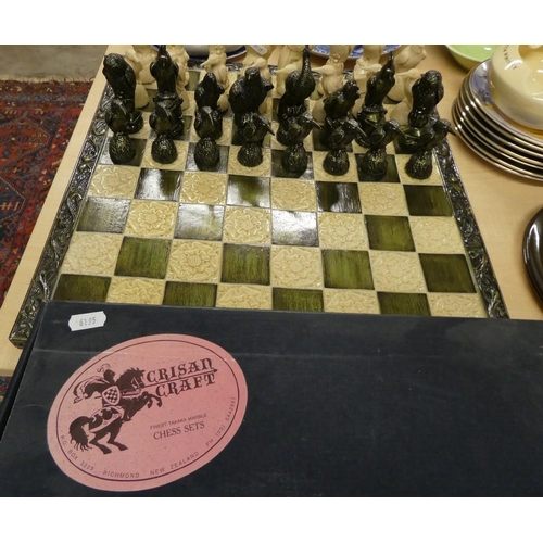 2191 - New Zealand Bird Themed Chess Set.