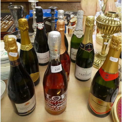 2202 - Nine Bottles of Assorted Sparkling Wine.