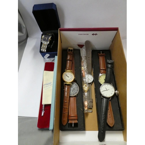 2475 - Box - Modern Wristwatches.