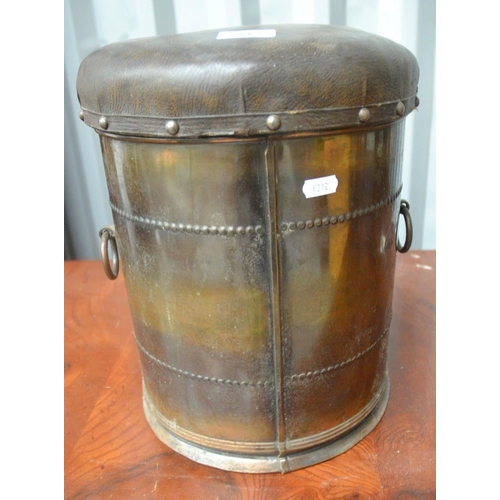 3017 - Metal Coal Bucket & Contents