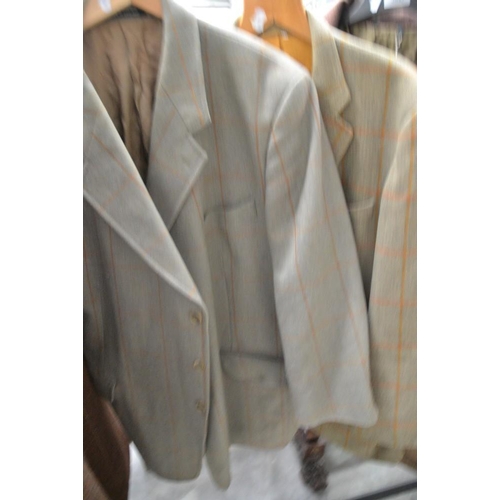 3042 - 2 Mens Tweed Jackets Size 40