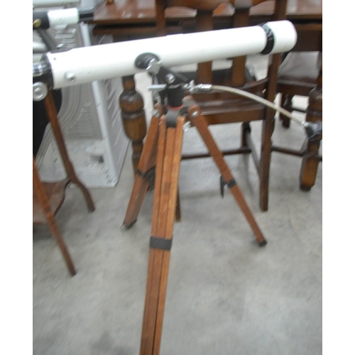 3537 - Vintage Primz Telescope on Tripod Base