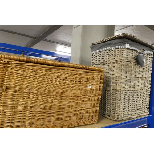 112 - Wicker Picnic Hamper & Laundry Basket