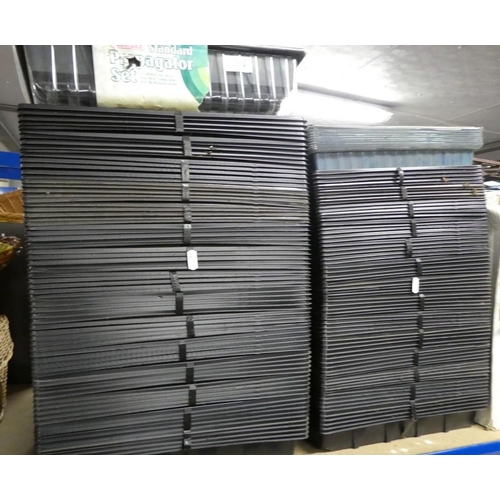 114 - Large Quantity of Propagator Trays