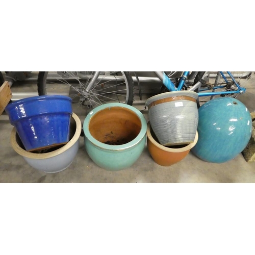 75 - Assorted Garden Pots