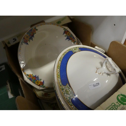 1034 - Box - Part Dinner Set.